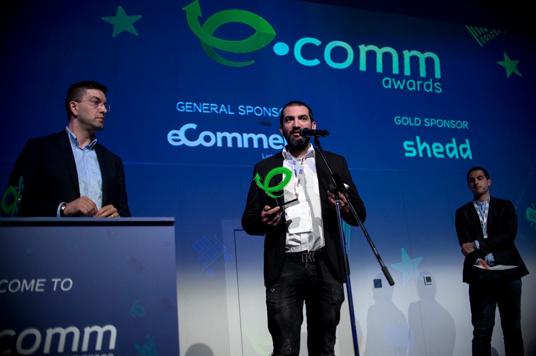 Специална награда за онлайн магазин Take-a-cake.eu и Stenik от eCommAwards
