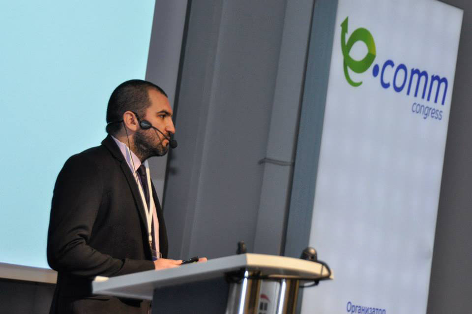 Стефан Чорбанов от Stenik изнесе презентация пред 200 човека в рамките на eComm Congress относно правилния избор на eCommerce решение и предимствата на собствена платформа за разработка на онлайн магазини